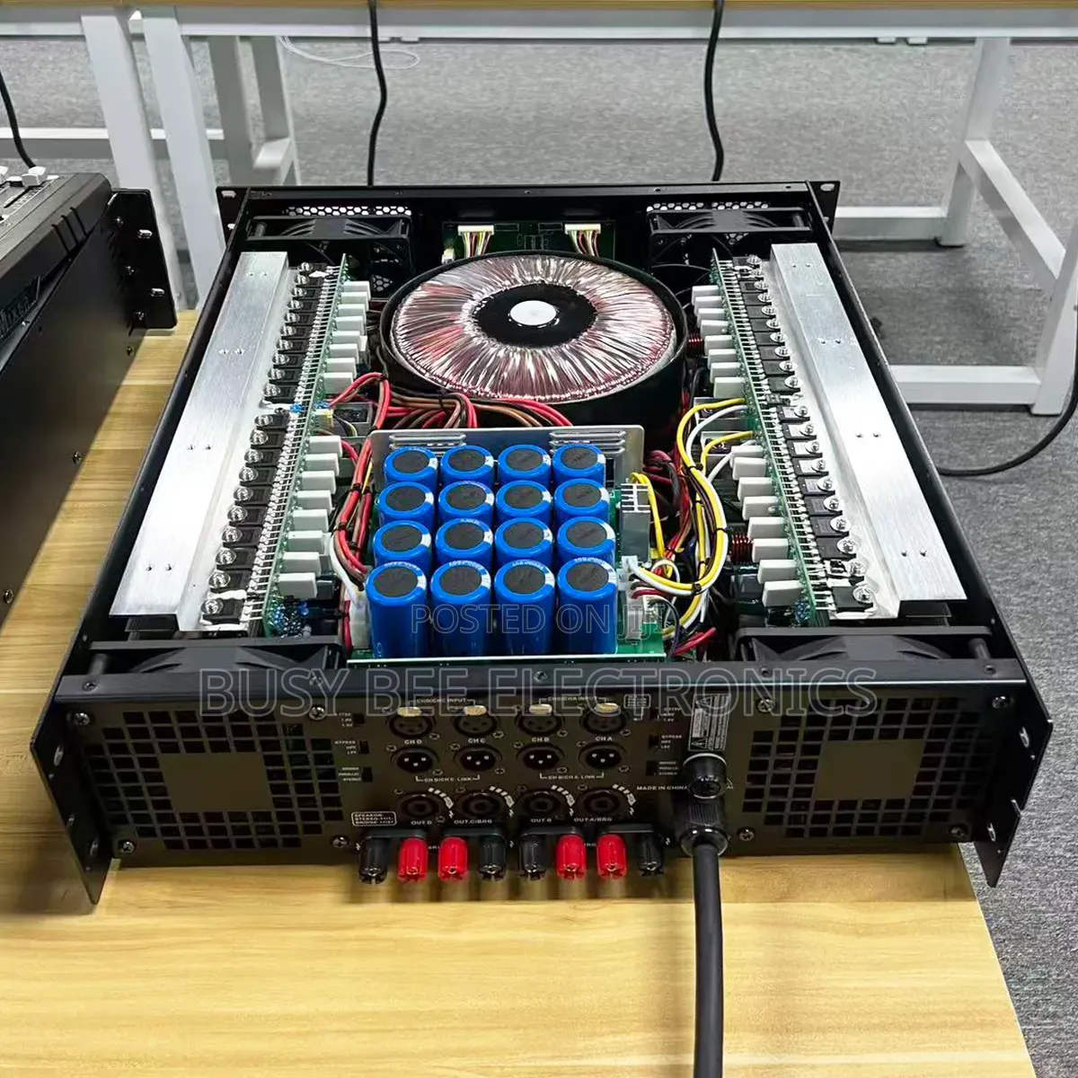 New Hot-Selling 3u 4*1500w Four-Channel Power Amplifier