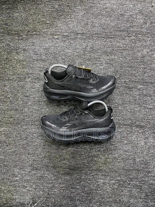 Asics Trabuco Trainers/Runners
