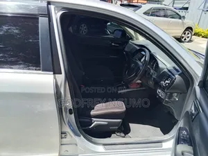 Toyota Corolla Fielder 2018 Silver