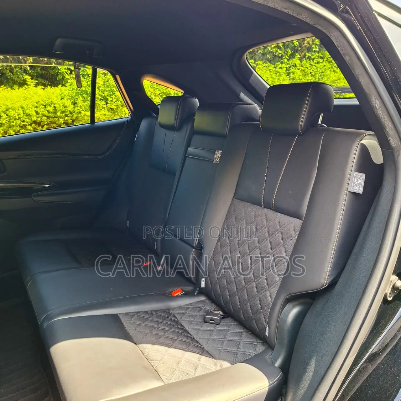 Toyota Harrier 2.0 4WD 2019 Black