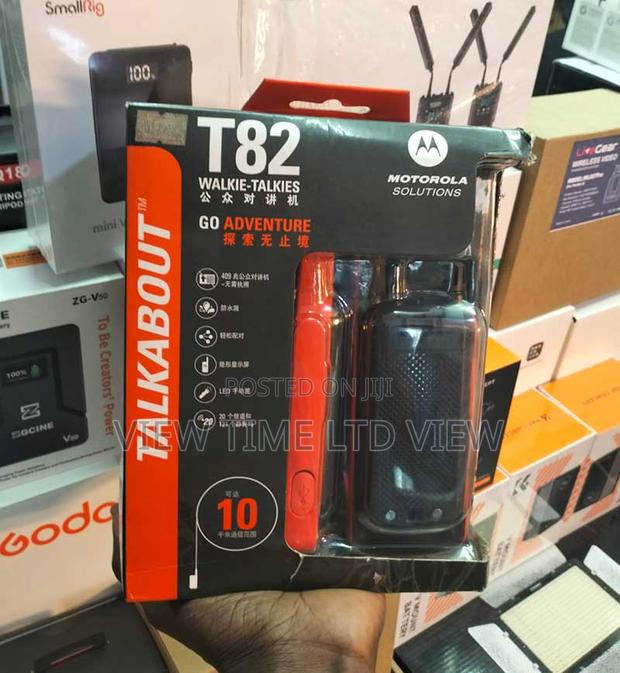 Motorola T82 Talkabout Walkie Talkie