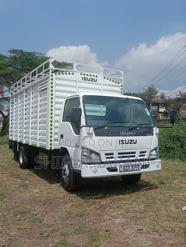 Isuzu NPR Truck