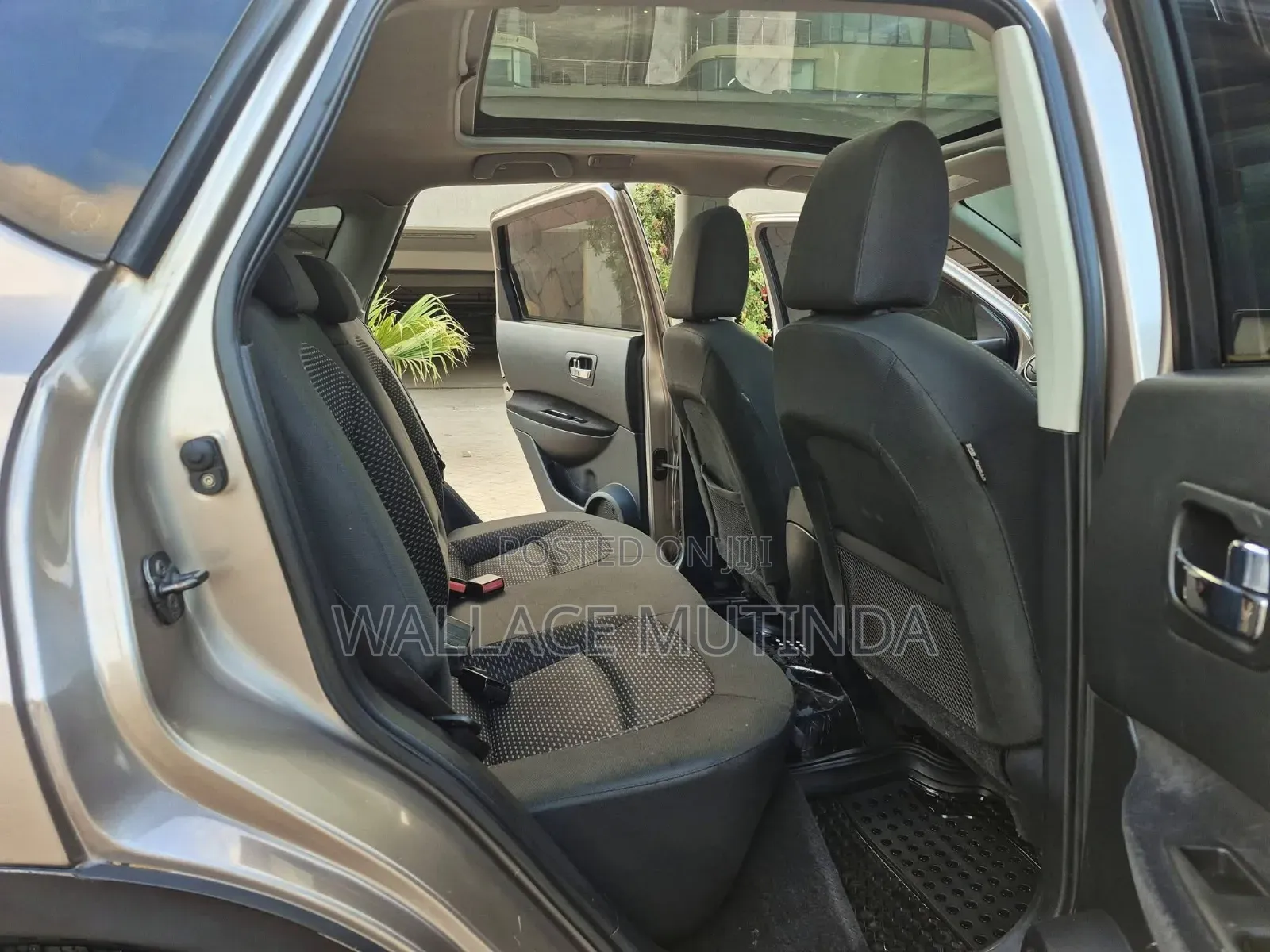 Nissan Dualis 2010 Brown
