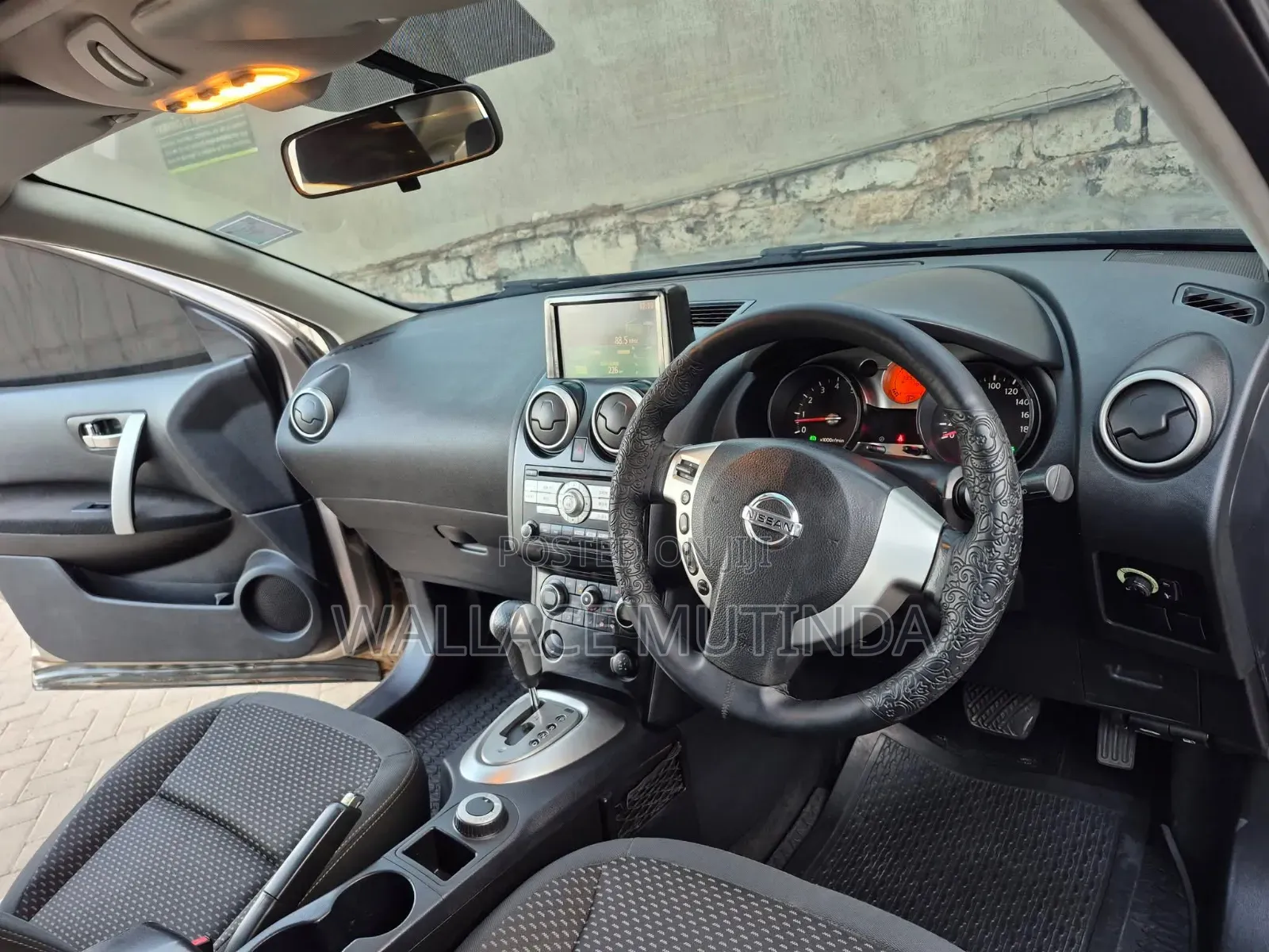Nissan Dualis 2010 Brown