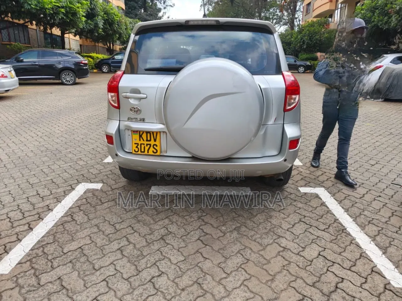 Toyota RAV4 2011 Silver
