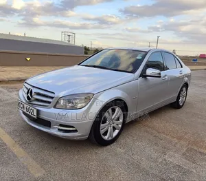 Mercedes-Benz C200 2011 Silver