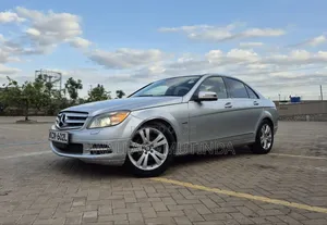 Mercedes-Benz C200 2011 Silver