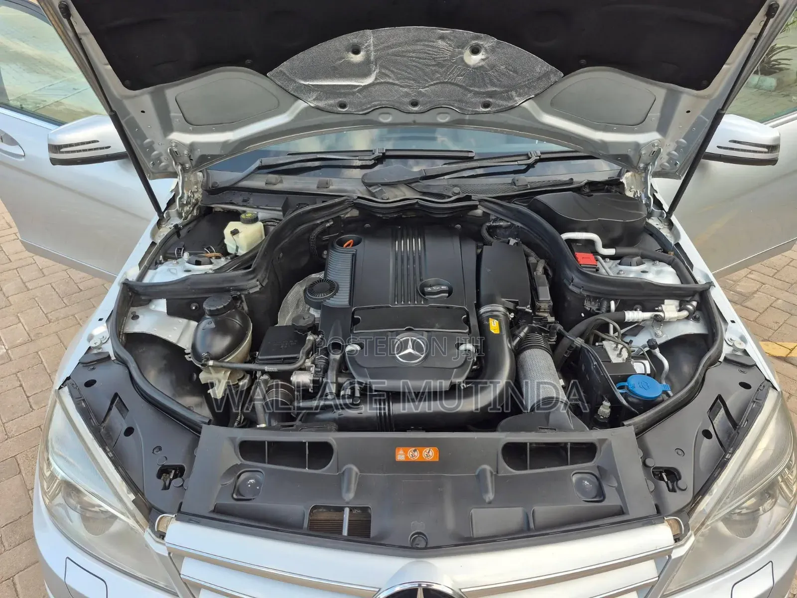 Mercedes-Benz C200 2011 Silver