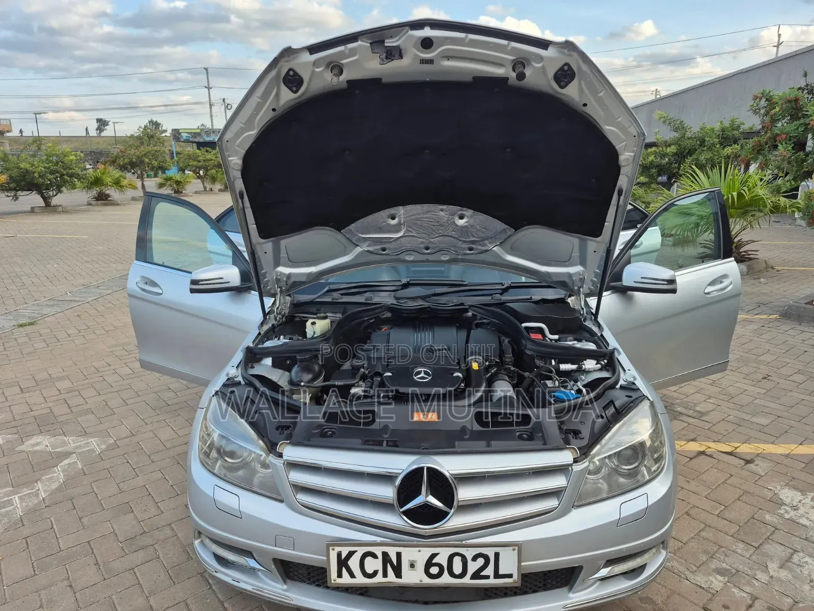 Mercedes-Benz C200 2011 Silver