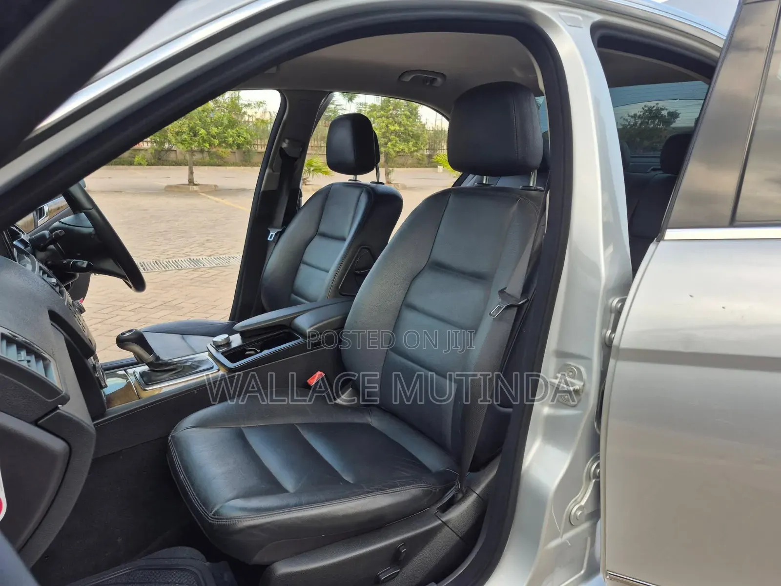 Mercedes-Benz C200 2011 Silver