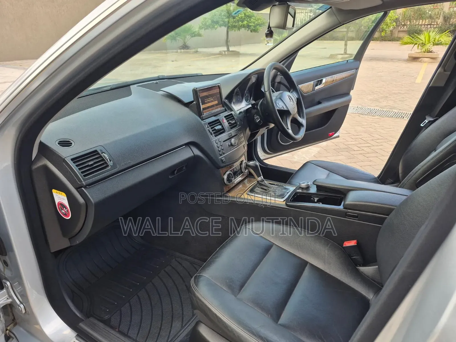 Mercedes-Benz C200 2011 Silver