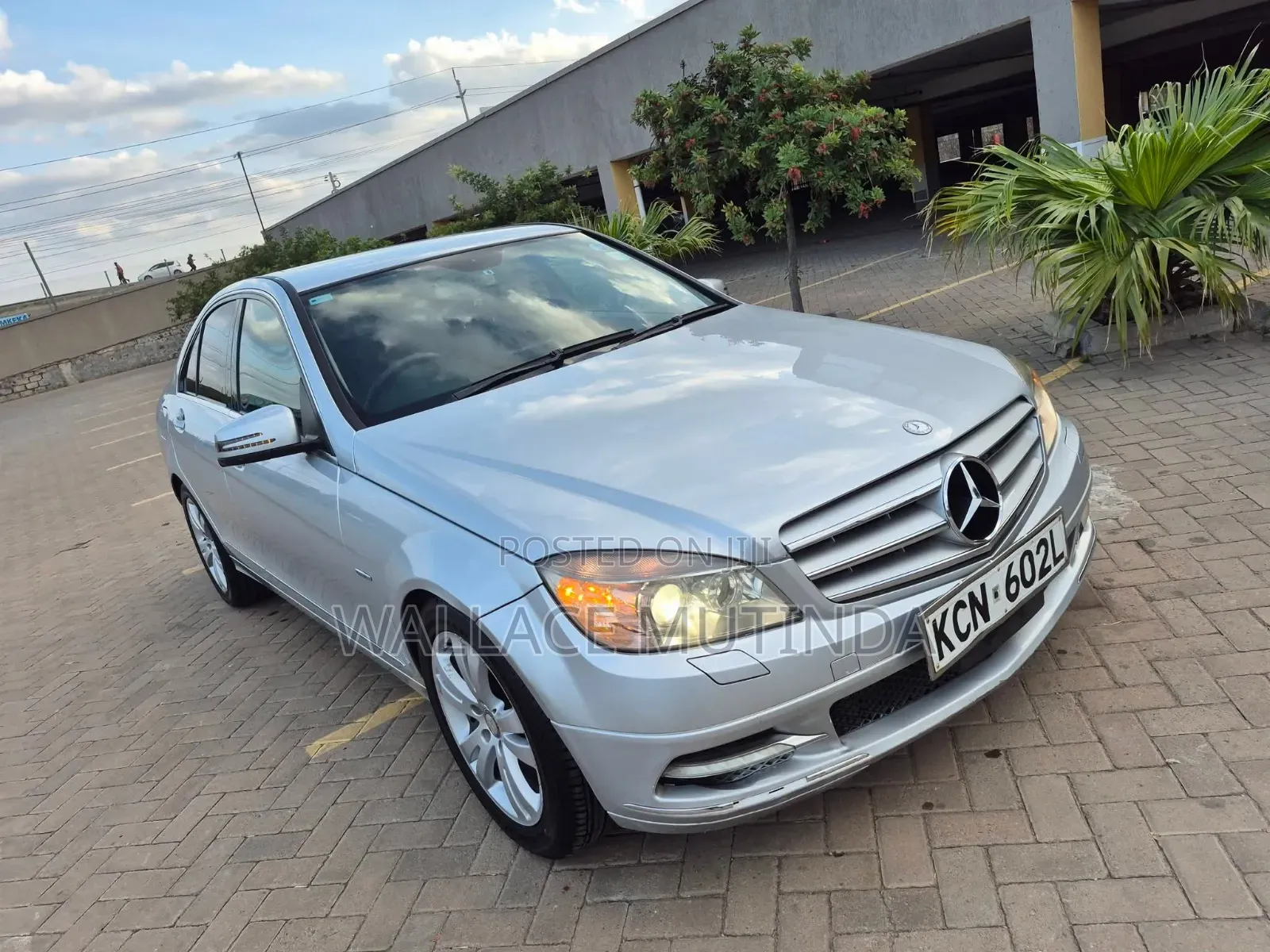 Mercedes-Benz C200 2011 Silver