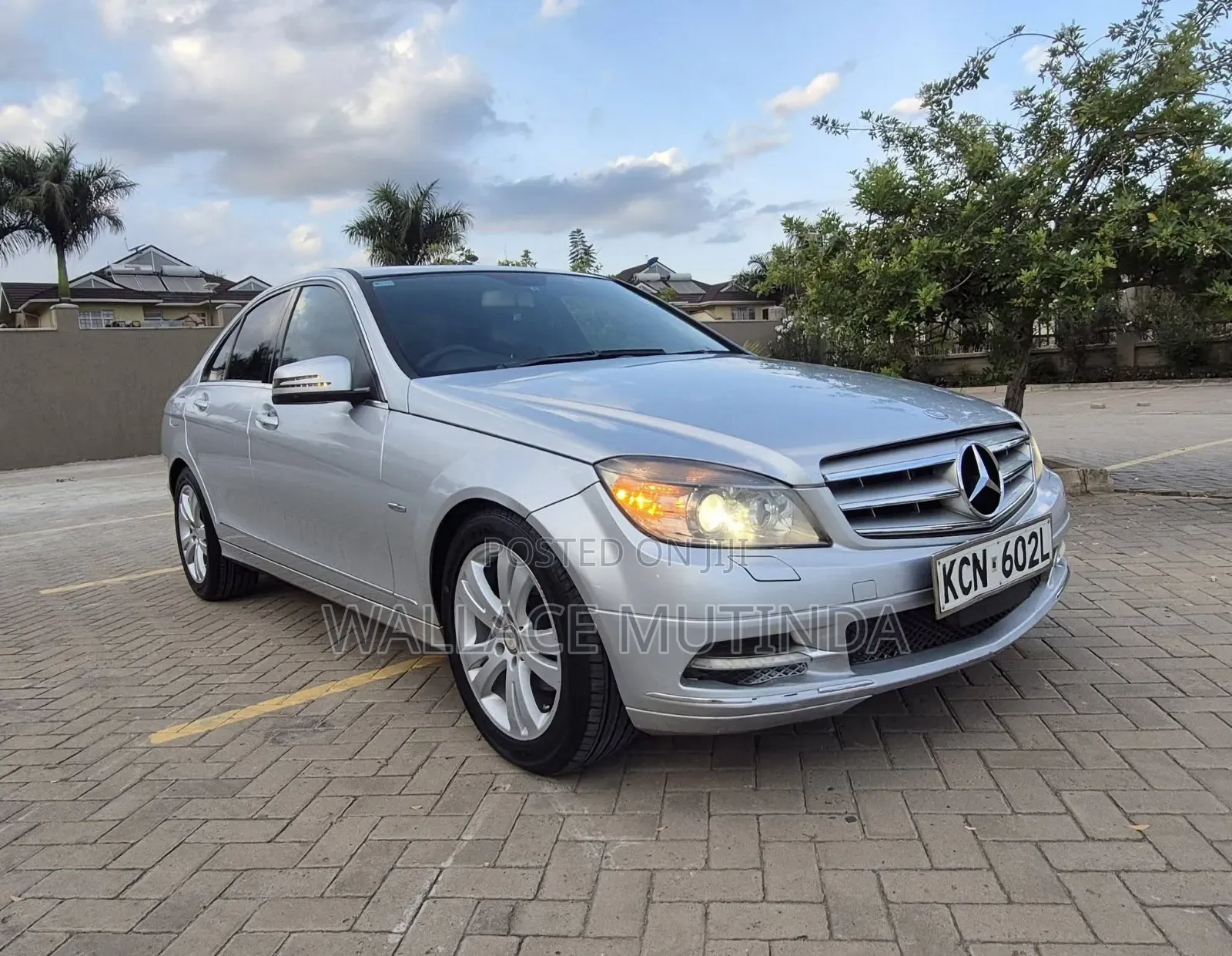 Mercedes-Benz C200 2011 Silver