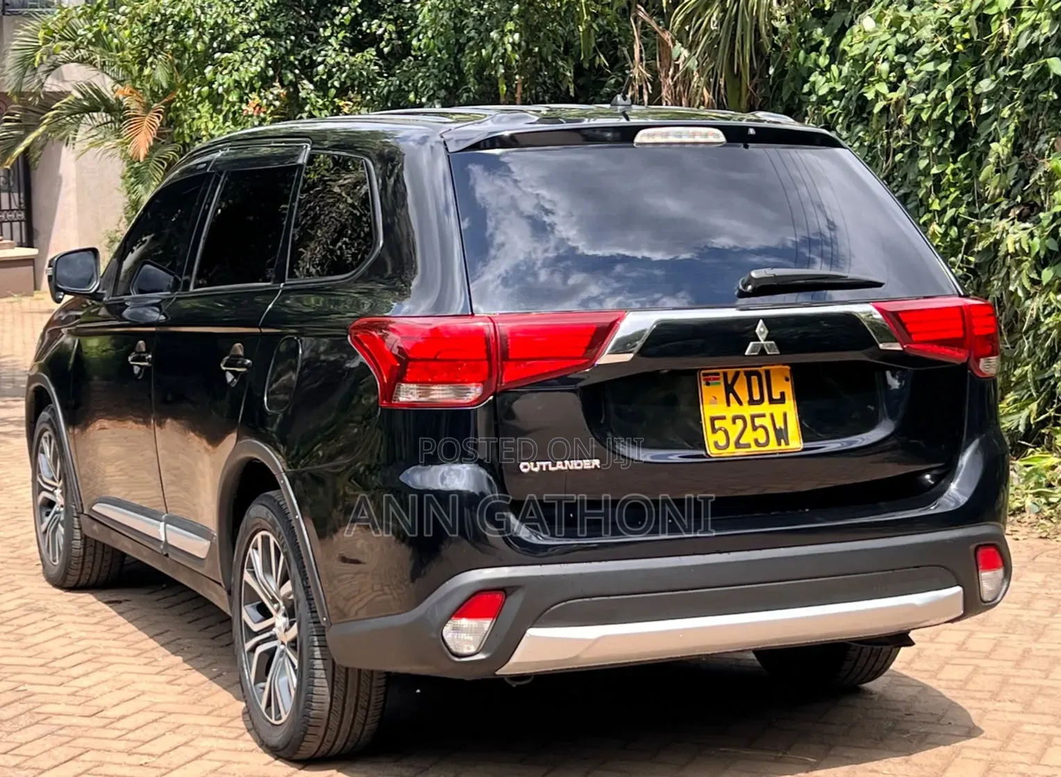 Mitsubishi Outlander 2016 Black