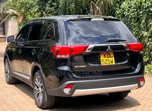 Mitsubishi Outlander 2016 Black