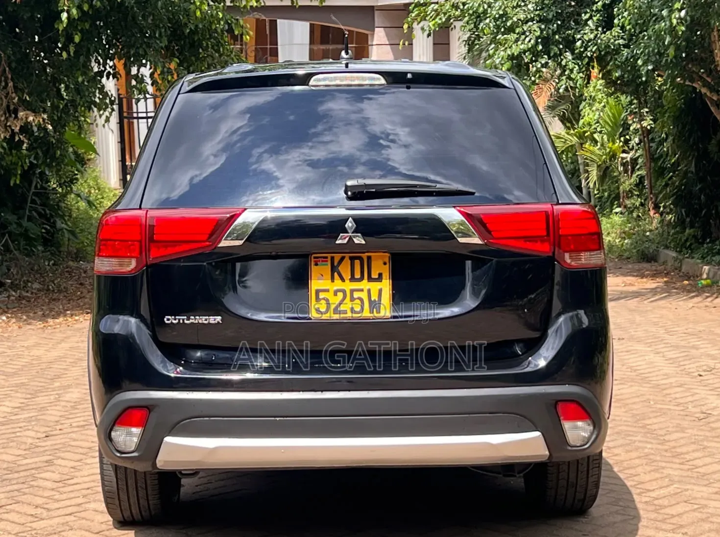Mitsubishi Outlander 2016 Black