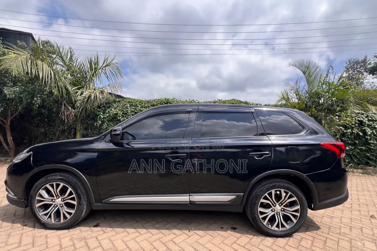 Mitsubishi Outlander 2016 Black