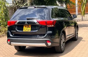 Mitsubishi Outlander 2016 Black