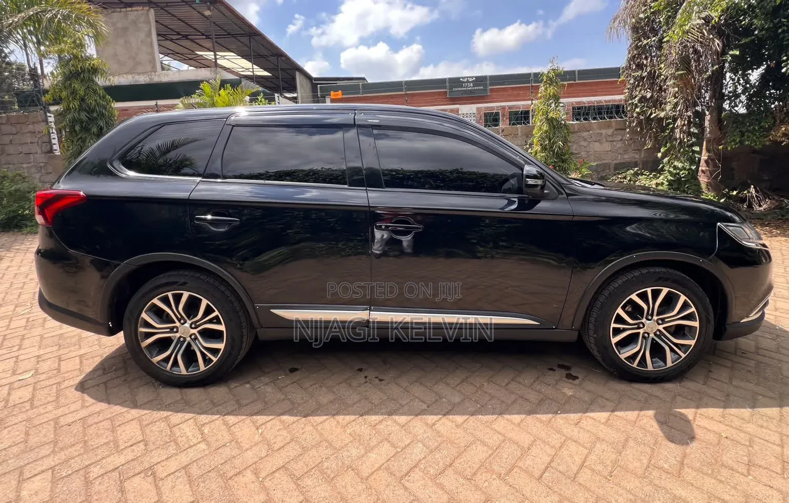 Mitsubishi Outlander 2016 Black