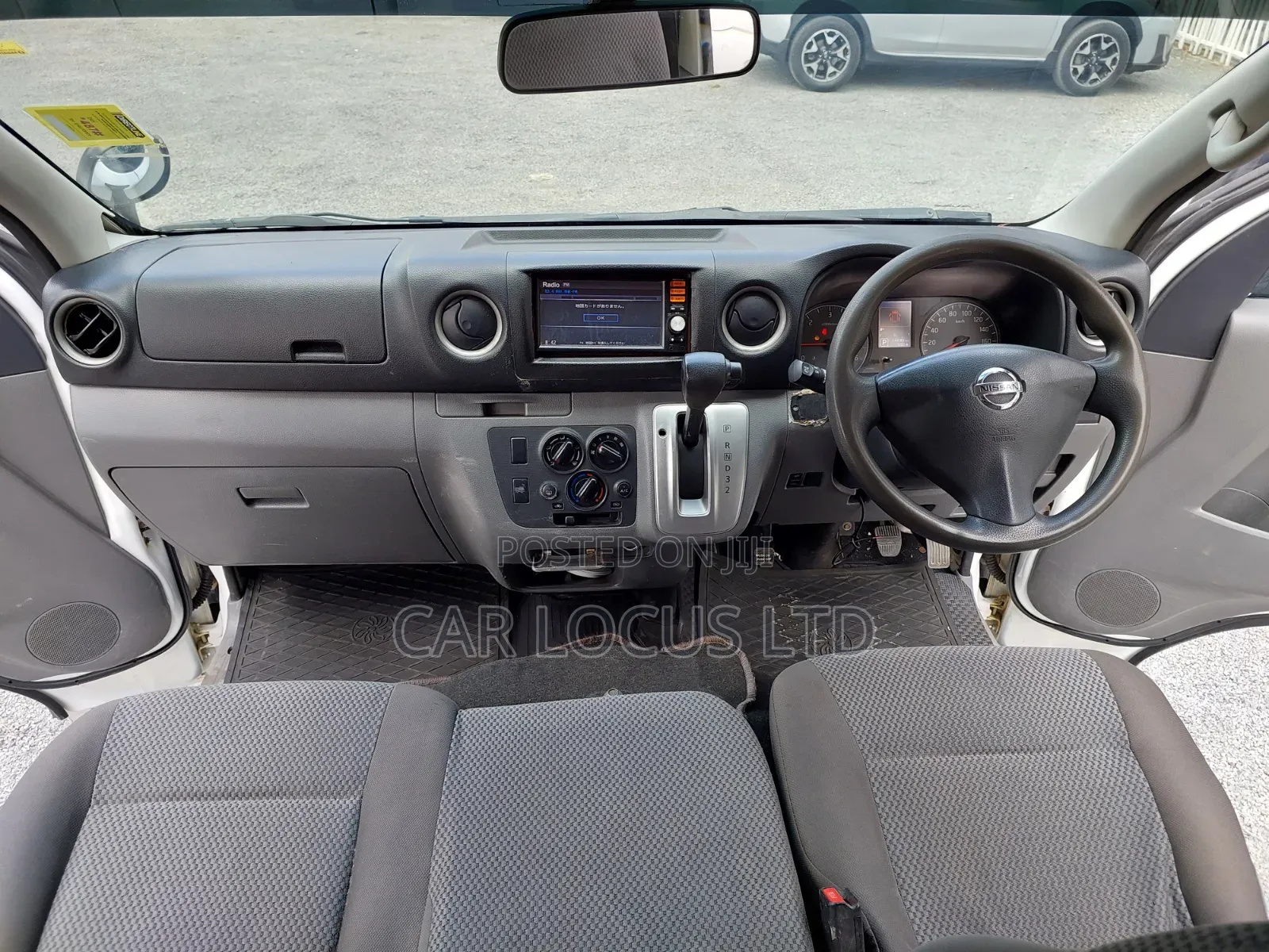 Nissan Caravan (Urvan) 2014 White