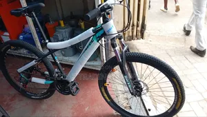Gunrose 26" Spoke Rims Carbon Fibre Body Mountain Bike