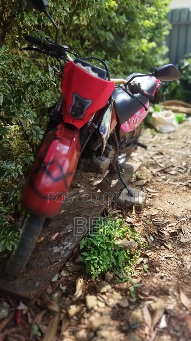 Honda 2010 Red