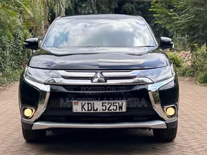 Mitsubishi Outlander 2016 Black