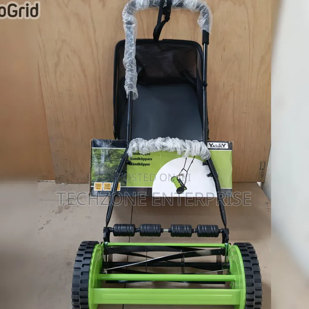 Efficient Manual Lawn Mower 