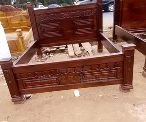 Brown 6×6 Mahogany Bed