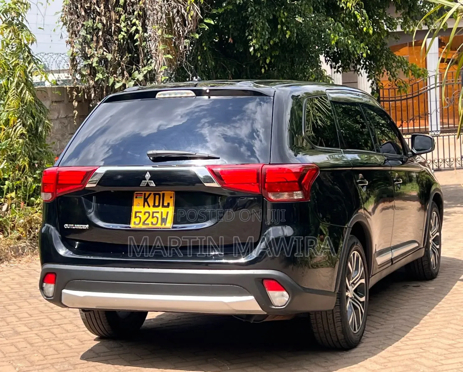 Mitsubishi Outlander 2016 Black