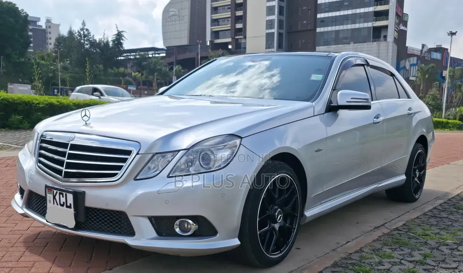 Mercedes-Benz E250 2010 Silver