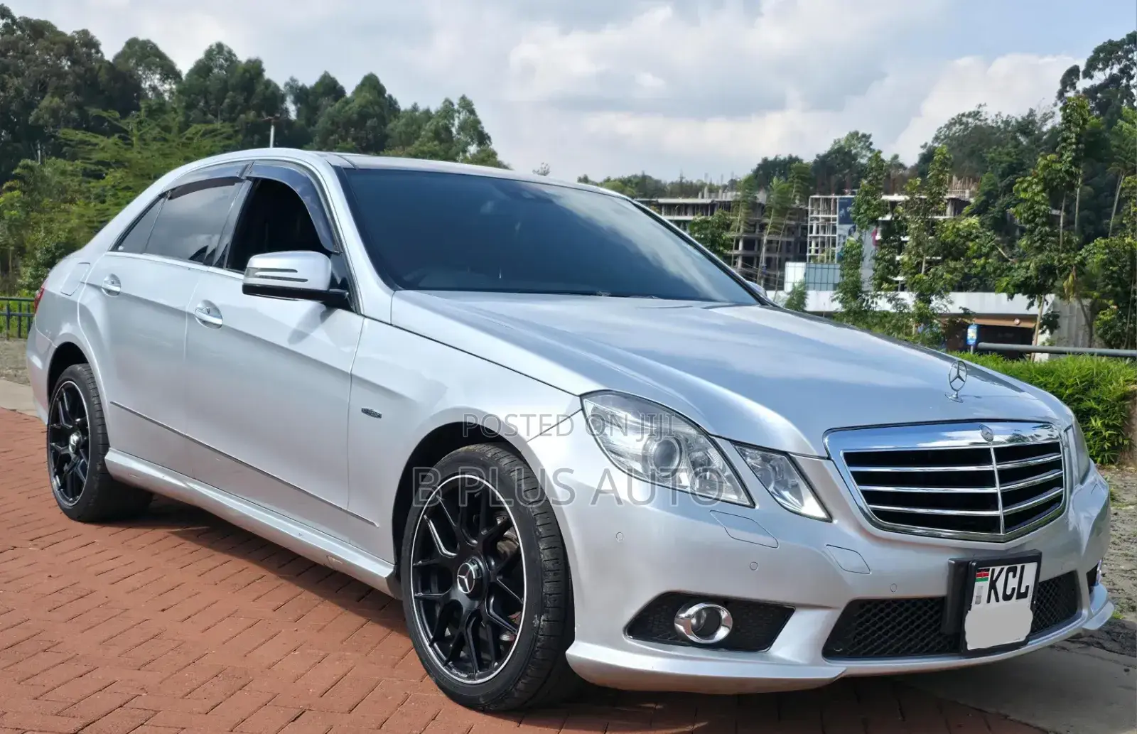 Mercedes-Benz E250 2010 Silver