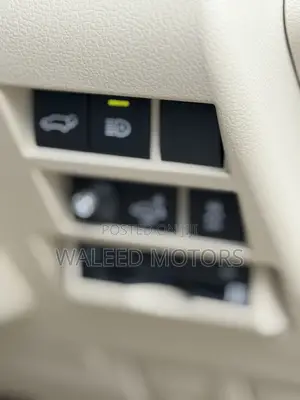 Toyota Land Cruiser LC300 2023 White