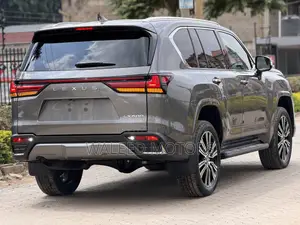 Lexus LX 600 2022 Gray