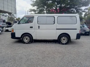 Nissan Caravan (Urvan) 2006 White