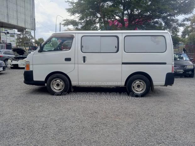 Nissan Caravan (Urvan) 2006 White - thumbnail 3