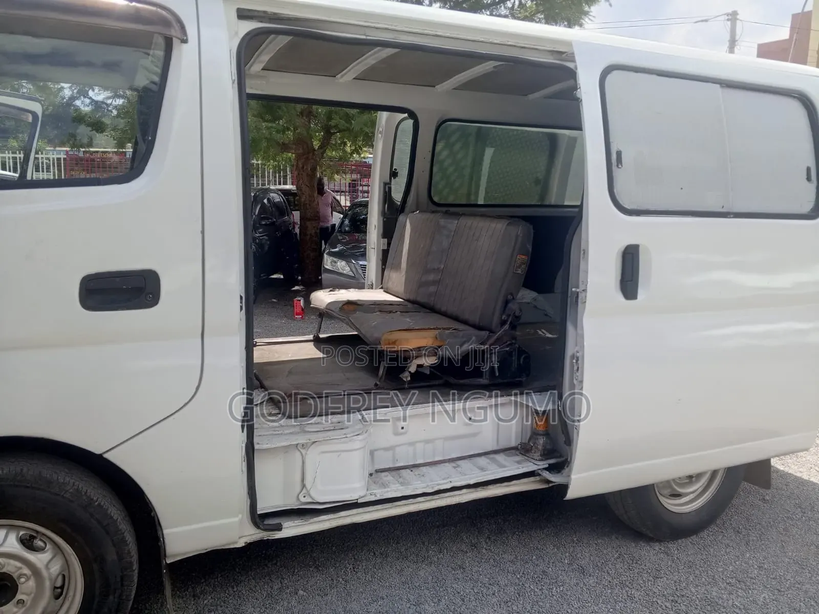 Nissan Caravan (Urvan) 2006 White