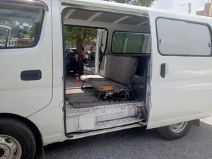 Nissan Caravan (Urvan) 2006 White
