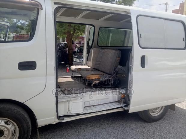 Nissan Caravan (Urvan) 2006 White - thumbnail 5