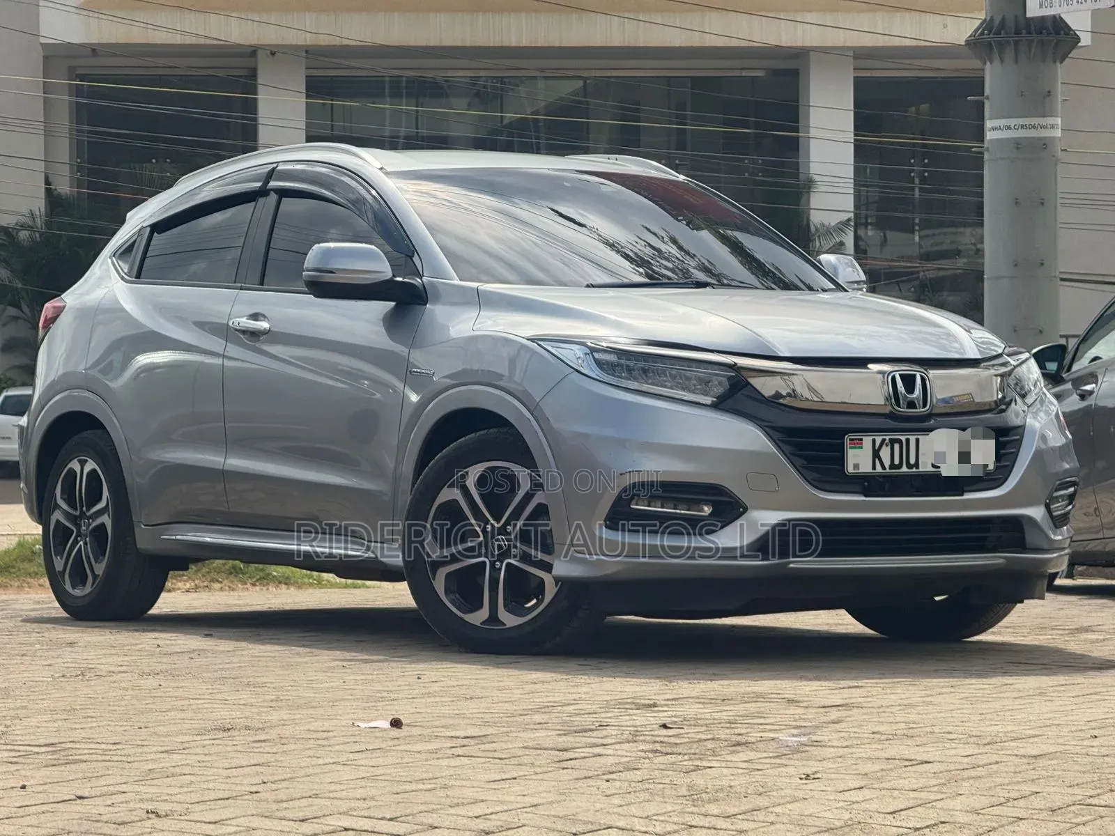Honda Vezel 2018 Silver