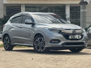 Honda Vezel 2018 Silver
