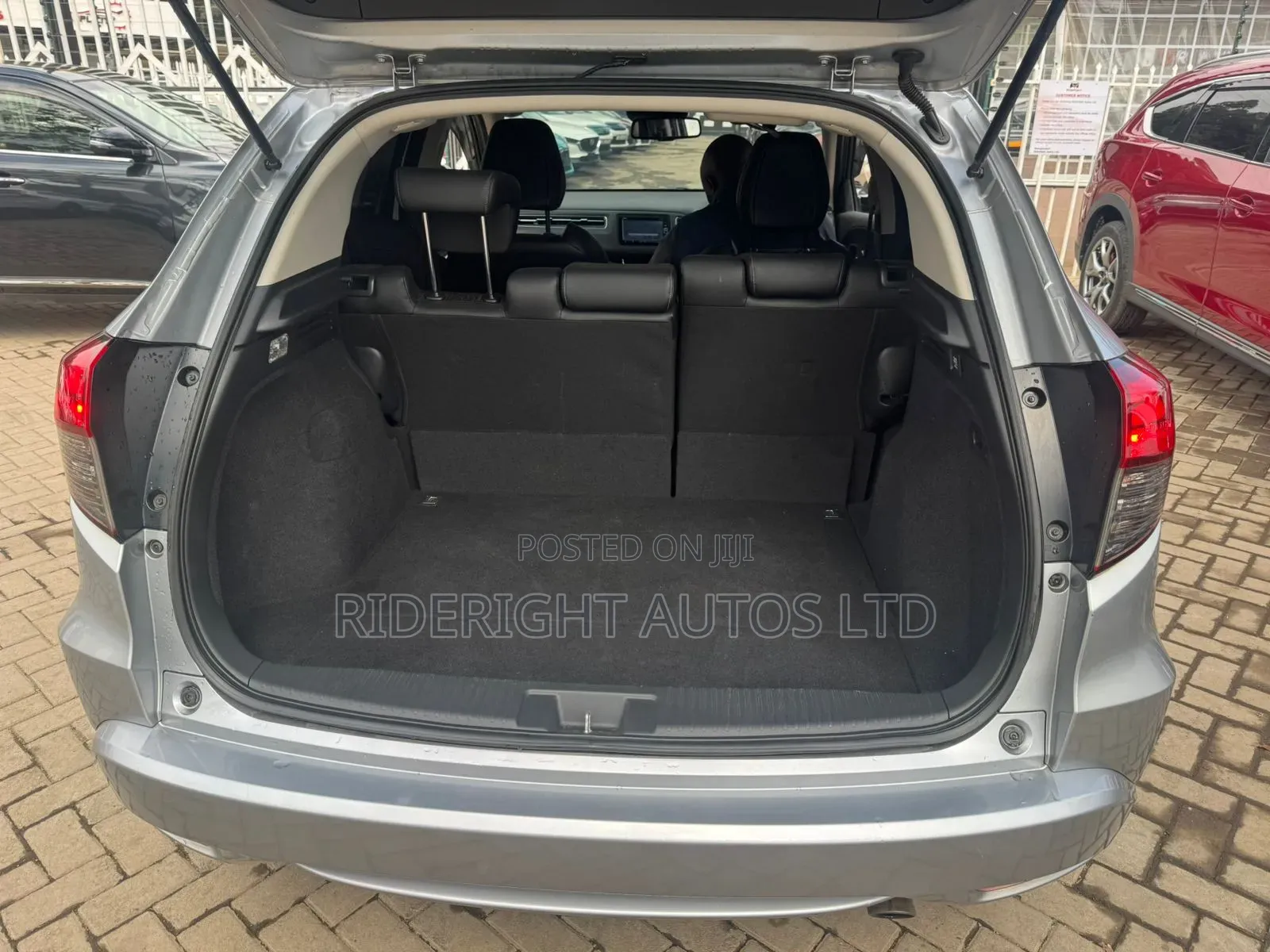 Honda Vezel 2018 Silver