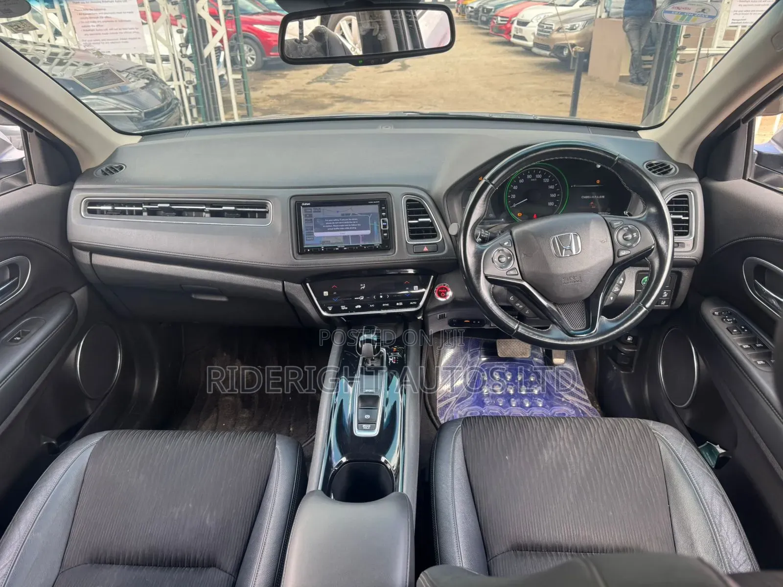 Honda Vezel 2018 Silver