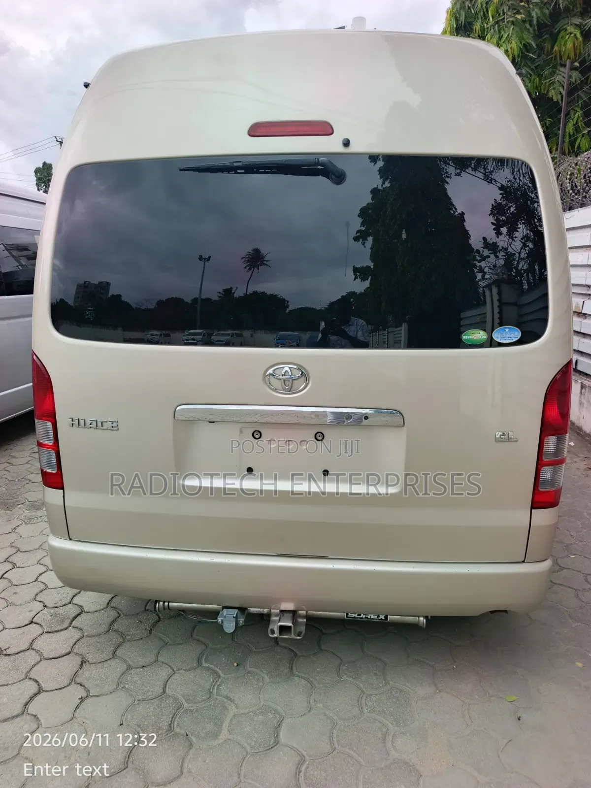 Toyota HiAce 2019 Gold