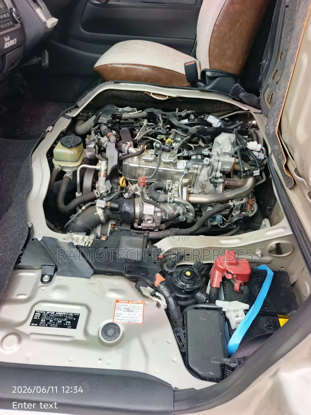 Toyota HiAce 2019 Gold