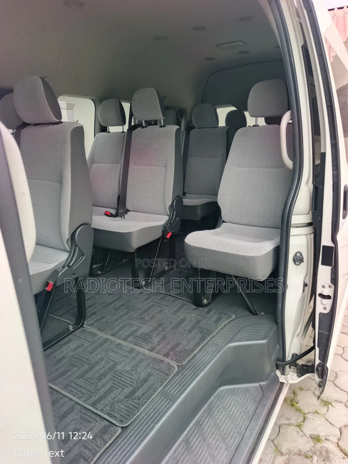 Toyota HiAce 2019 White