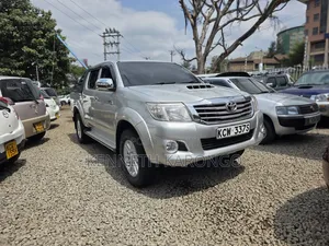 Toyota Hilux 2012 Silver