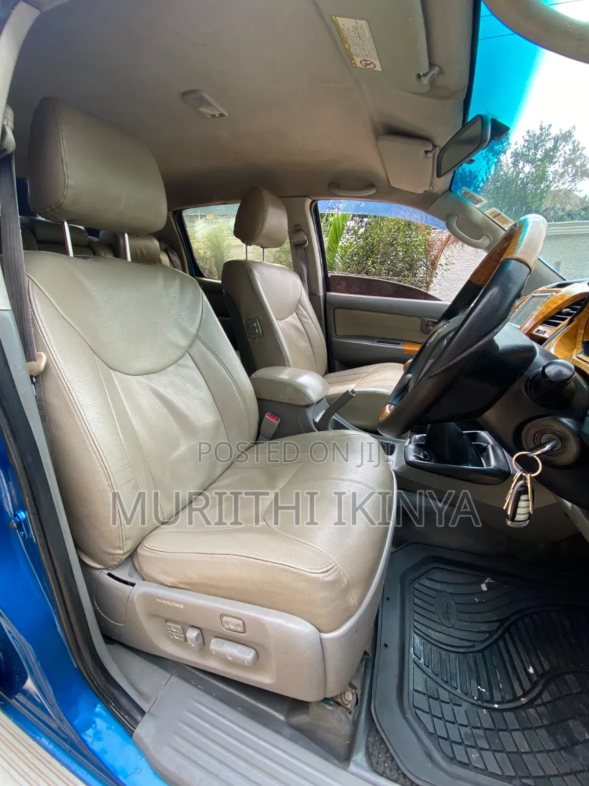 Toyota Hilux 2010 Blue
