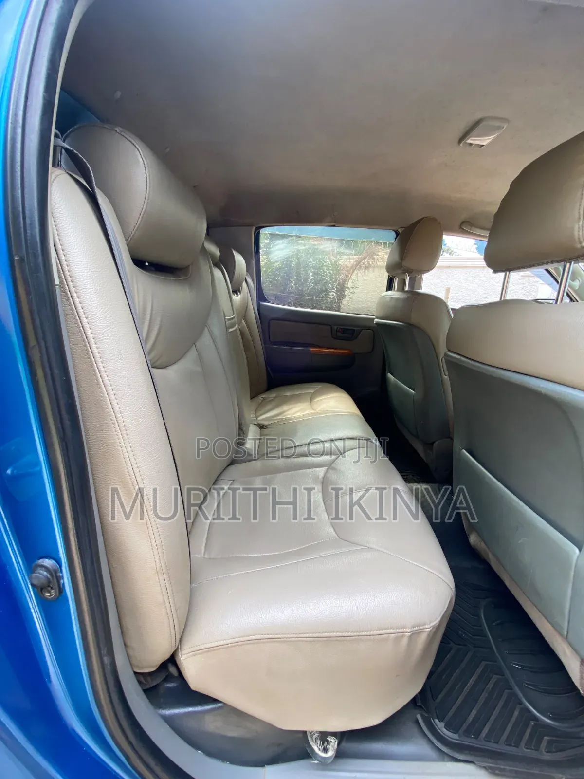 Toyota Hilux 2010 Blue