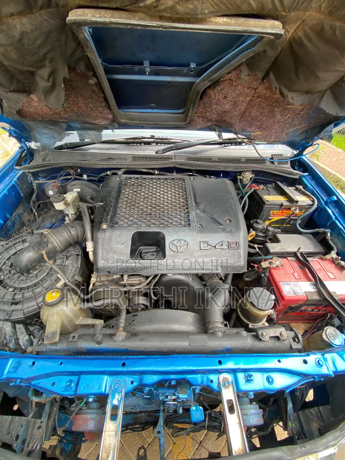 Toyota Hilux 2010 Blue
